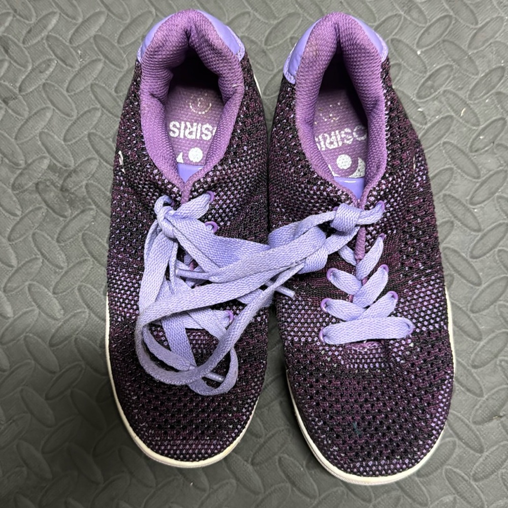 Kids purple shoes